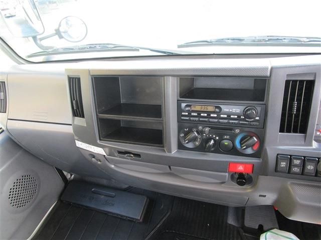 ISUZU  2012 Image 31