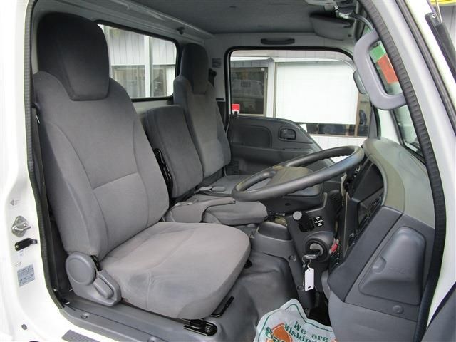 ISUZU  2012 Image 31