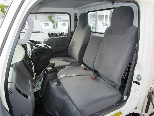 ISUZU  2012 Image 31