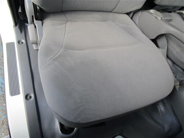 ISUZU  2012 Image 31