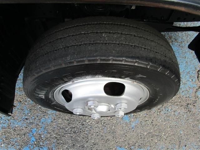 ISUZU  2012 Image 31