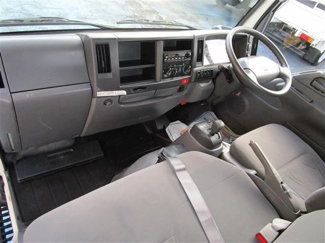 ISUZU  2012 Image 31