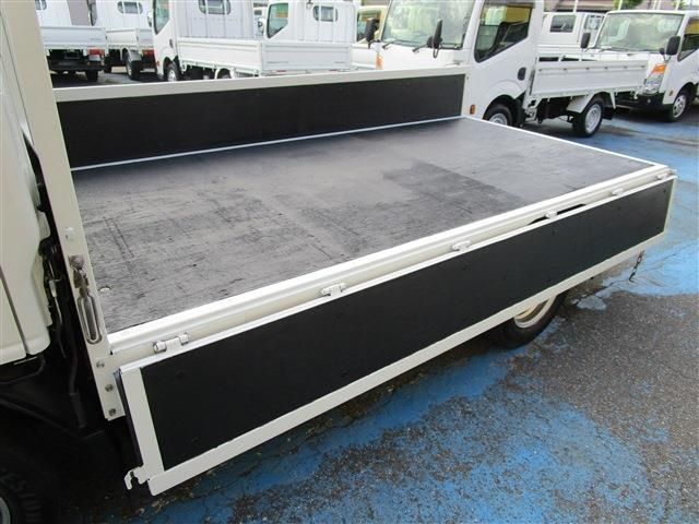 ISUZU  2012 Image 31