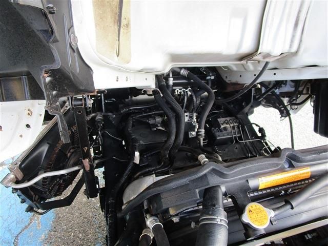 ISUZU  2012 Image 31