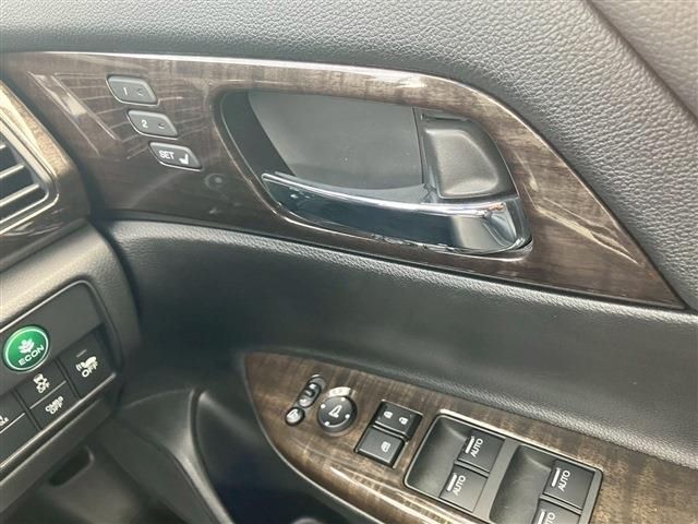 HONDA ACCORD HYBRID 2013 Image 31