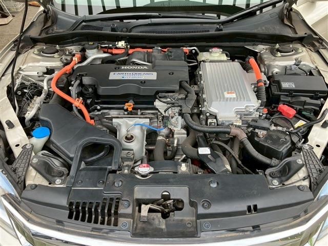 HONDA ACCORD HYBRID 2013 Image 31