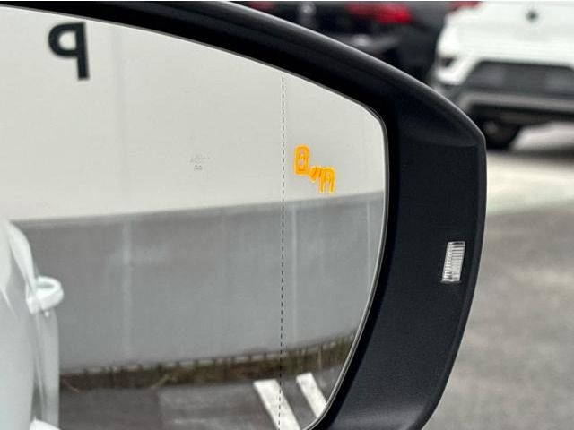 VOLKSWAGEN T-ROC 2025 Image 31