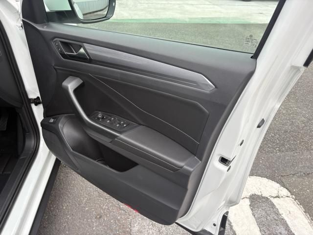 VOLKSWAGEN T-ROC 2025 Image 31