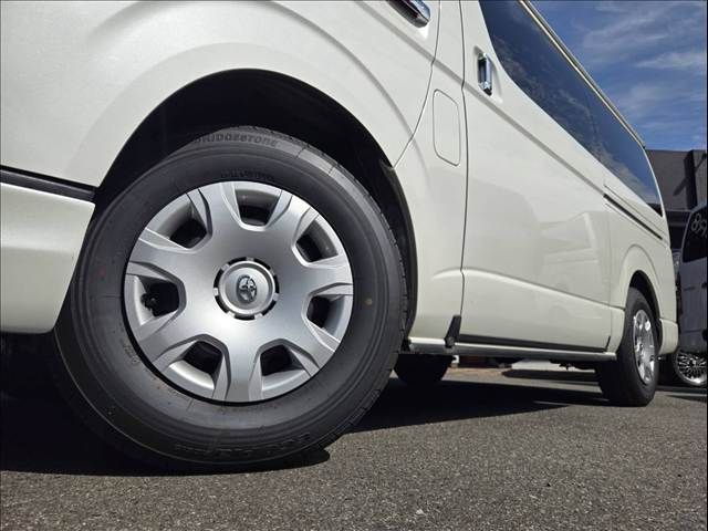 TOYOTA HIACE VAN 4WD 2019 Image 31