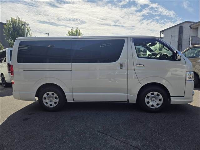 TOYOTA HIACE VAN 4WD 2019 Image 31