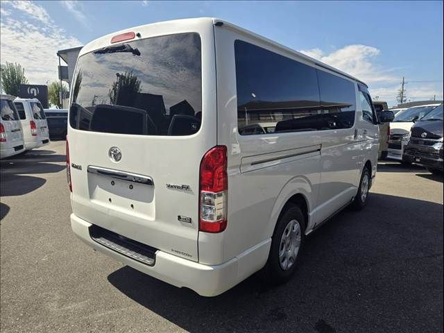 TOYOTA HIACE VAN 4WD 2019 Image 31