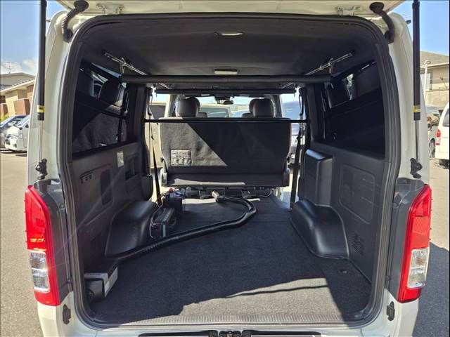 TOYOTA HIACE VAN 4WD 2019 Image 31