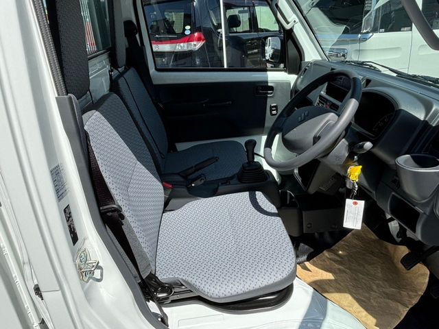 SUZUKI CARRY TRUCK 4WD 2025 Image 31