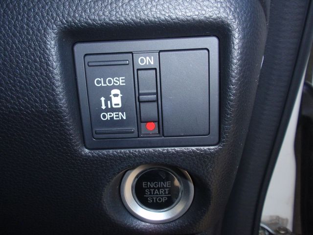 HONDA N BOX CUSTOM 4WD 2018 Image 31