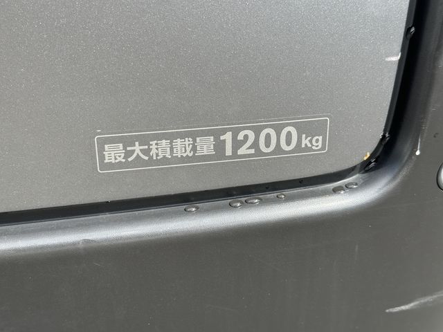 NISSAN CARAVAN VAN 1.2T 2WD 2023 Image 31