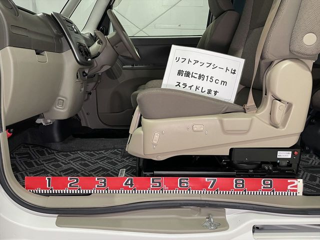 DAIHATSU TANTO 2010 Image 31