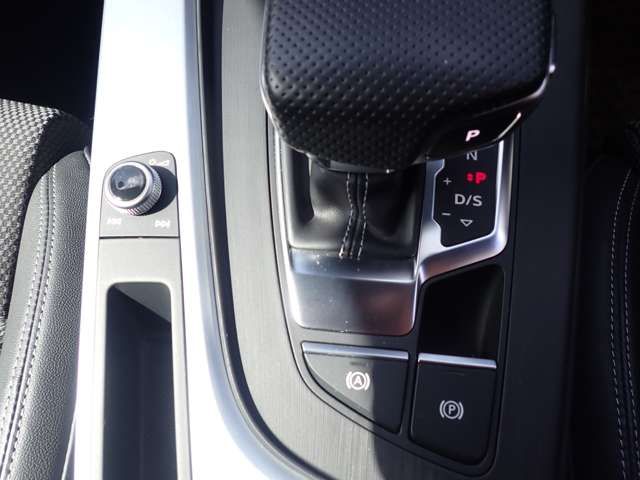 AUDI A4 AVANT 2016 Image 31