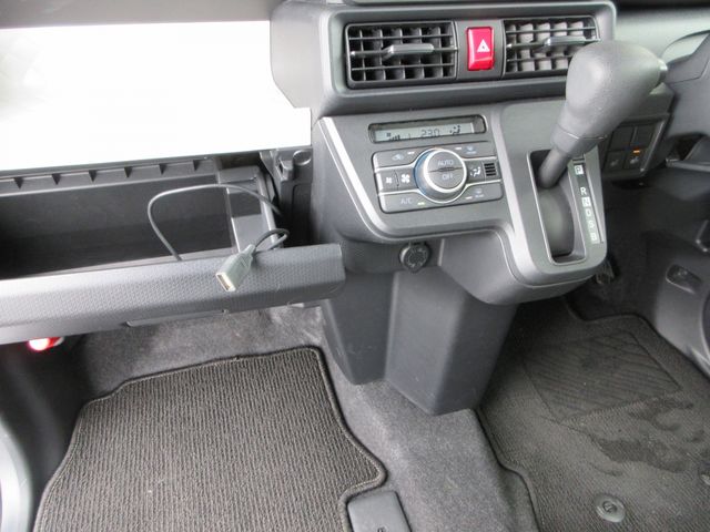 DAIHATSU TANTO 4WD 2021 Image 31