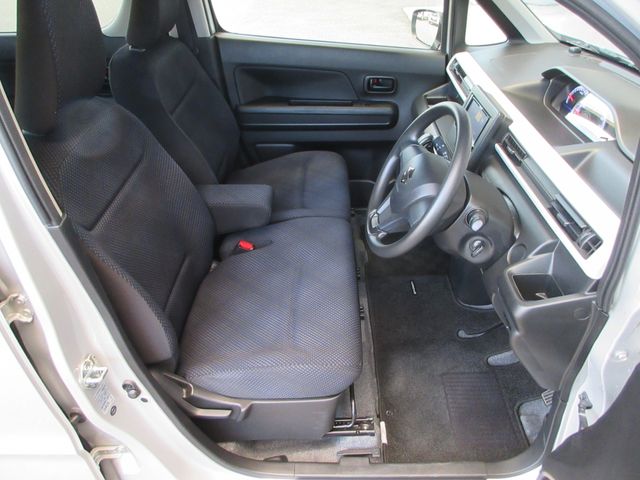 SUZUKI WAGON R 2018 Image 31