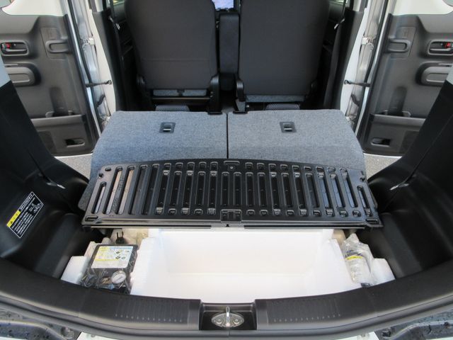 SUZUKI WAGON R 2018 Image 31