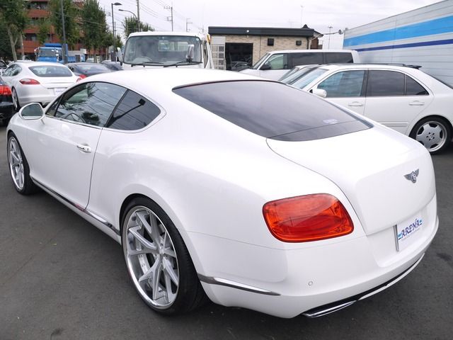 BENTLEY COUPE 2012 Image 31