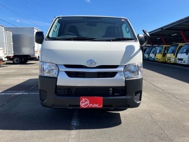 TOYOTA HIACE VAN 2WD 2023 Image 31