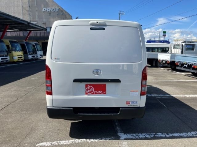 TOYOTA HIACE VAN 2WD 2023 Image 31