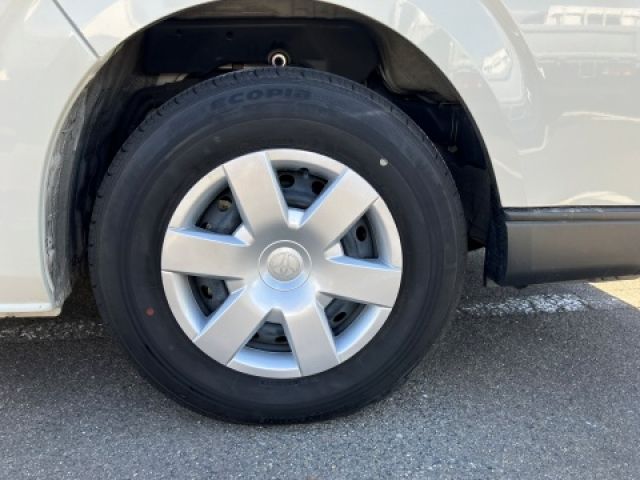 TOYOTA HIACE VAN 2WD 2023 Image 31