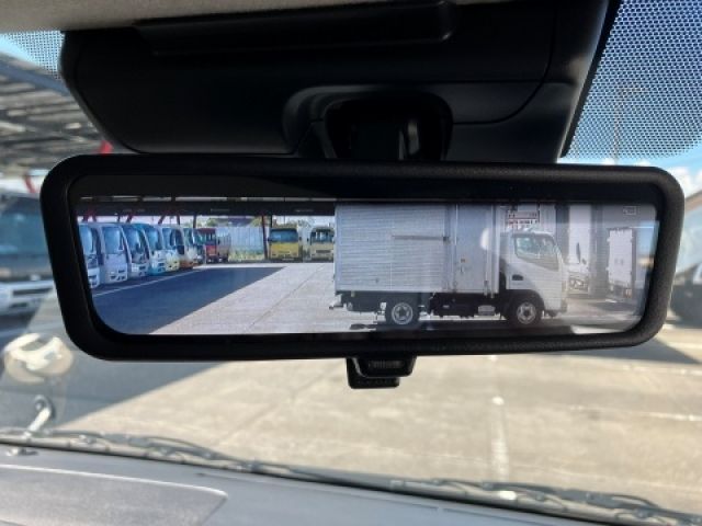 TOYOTA HIACE VAN 2WD 2023 Image 31