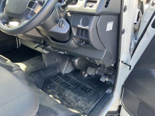 TOYOTA HIACE VAN 2WD 2023 Image 31