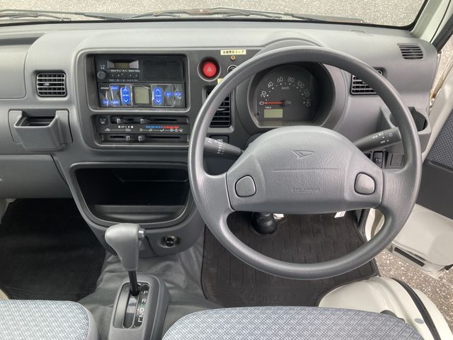 DAIHATSU HIJET TRUCK 4WD 2014 Image 31