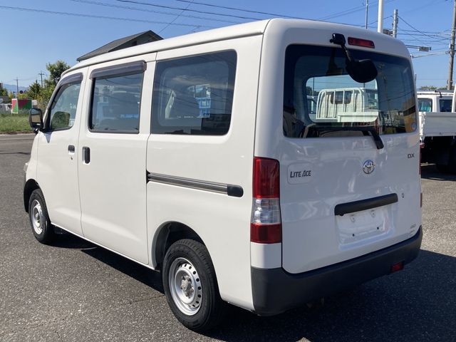 TOYOTA LITEACE VAN 4WD 2015 Image 31