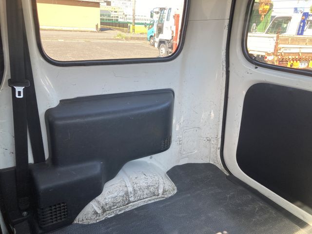 TOYOTA LITEACE VAN 4WD 2015 Image 31