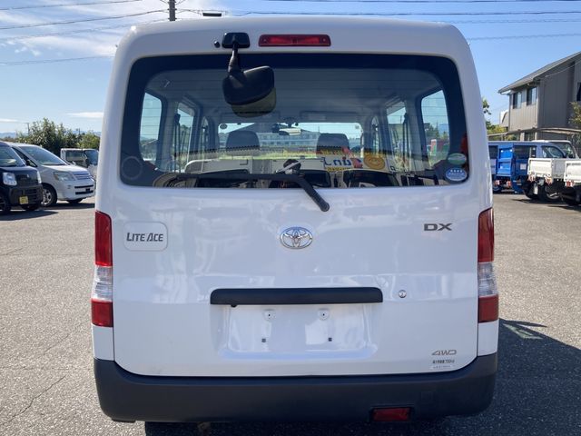 TOYOTA LITEACE VAN 4WD 2015 Image 31