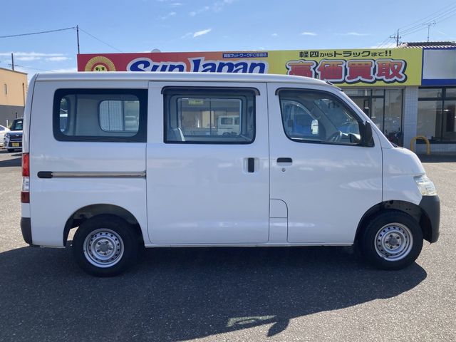 TOYOTA LITEACE VAN 4WD 2015 Image 31