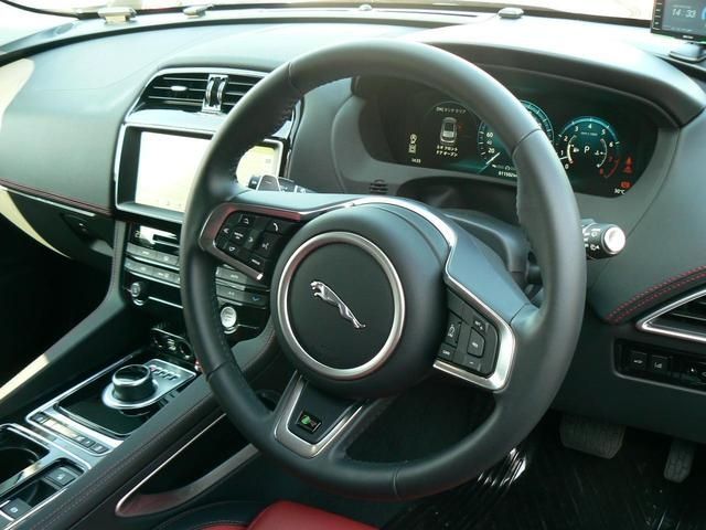 JAGUAR F-PACE 2017 Image 31