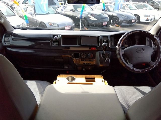 TOYOTA HIACE WAGON 2006 Image 31