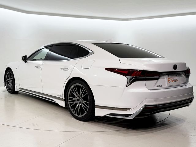 TOYOTA LEXUS LS500H 2020 Image 31