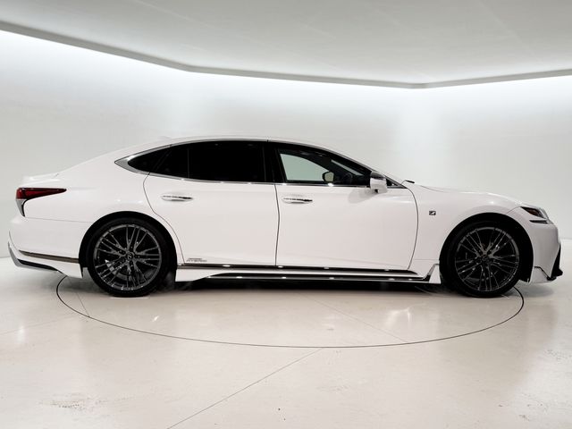 TOYOTA LEXUS LS500H 2020 Image 31