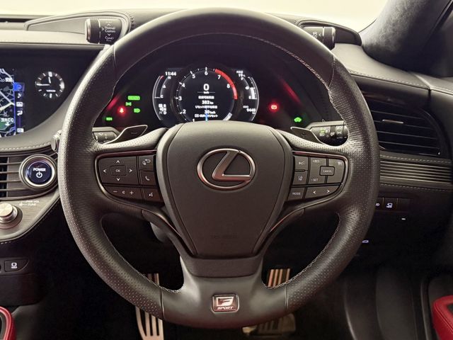 TOYOTA LEXUS LS500H 2020 Image 31