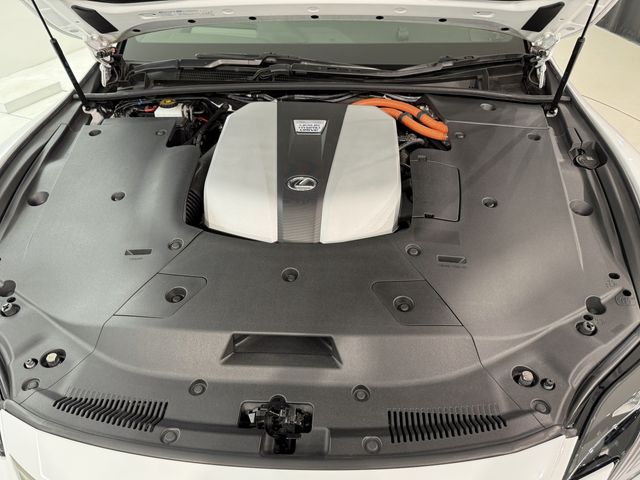 TOYOTA LEXUS LS500H 2020 Image 31