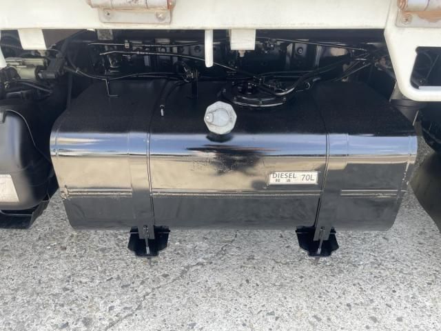 MITSUBISHI CANTER 2019 Image 31