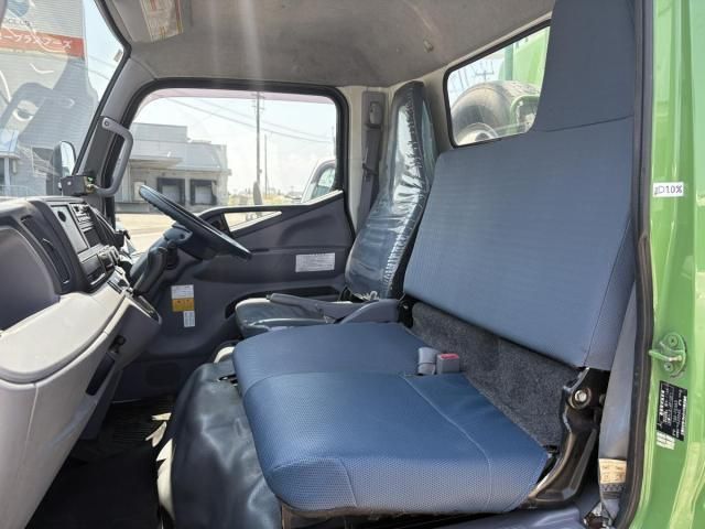MITSUBISHI CANTER 2013 Image 31
