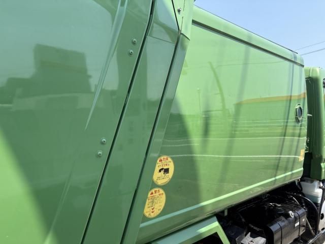 MITSUBISHI CANTER 2013 Image 31