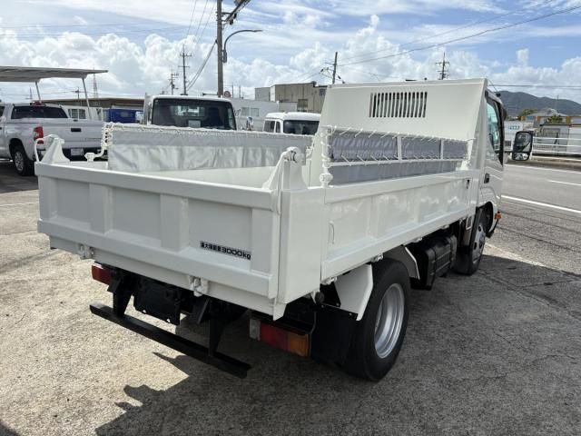 HINO DUTRO 2012 Image 31