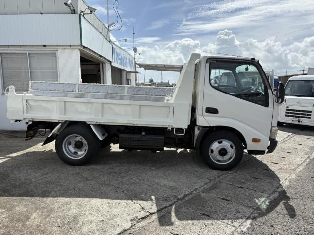 HINO DUTRO 2012 Image 31