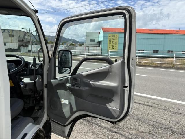 HINO DUTRO 2012 Image 31