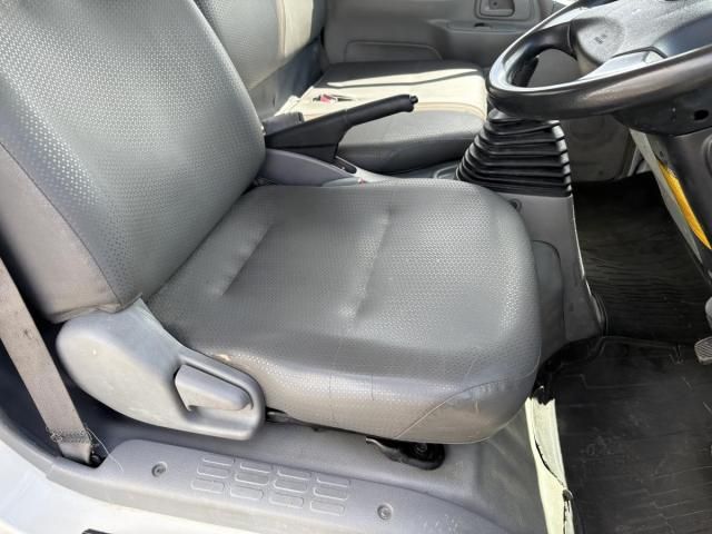 HINO DUTRO 2012 Image 31