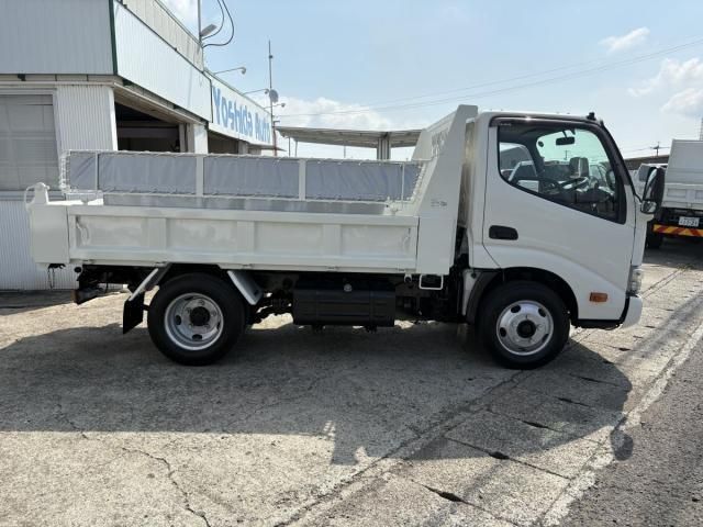 HINO DUTRO 2019 Image 31