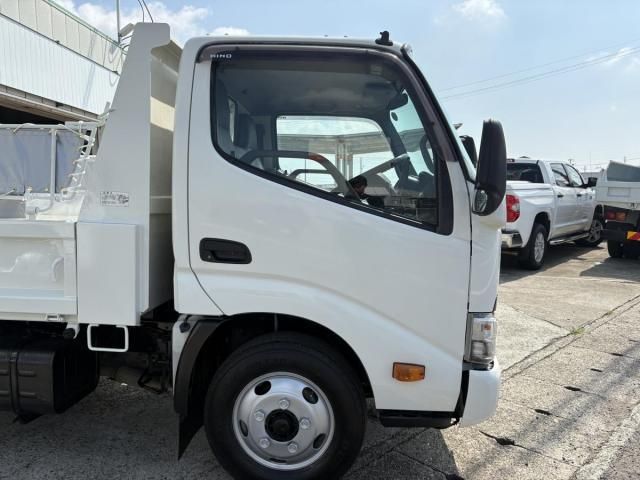 HINO DUTRO 2019 Image 31